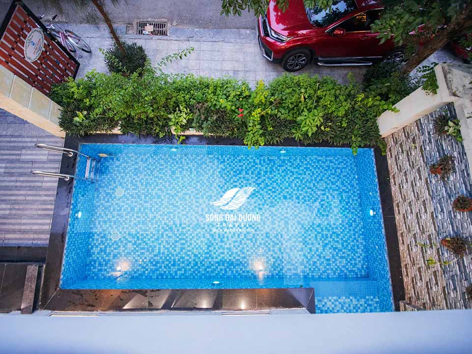 Bể bơi riêng tại mỗi villa