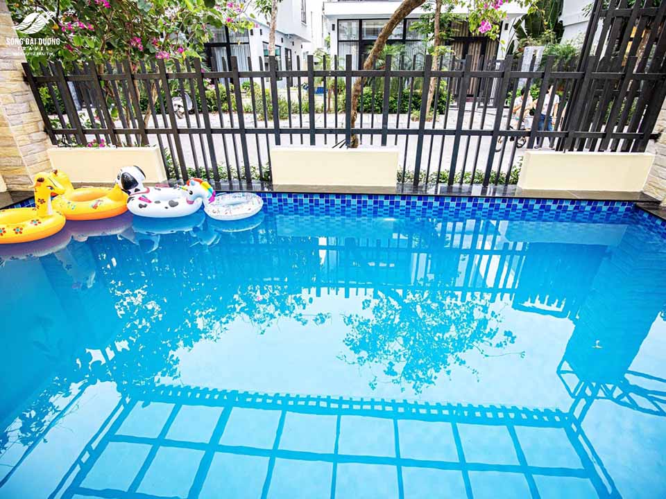Bể bơi riêng biệt cho không gian riêng tư
